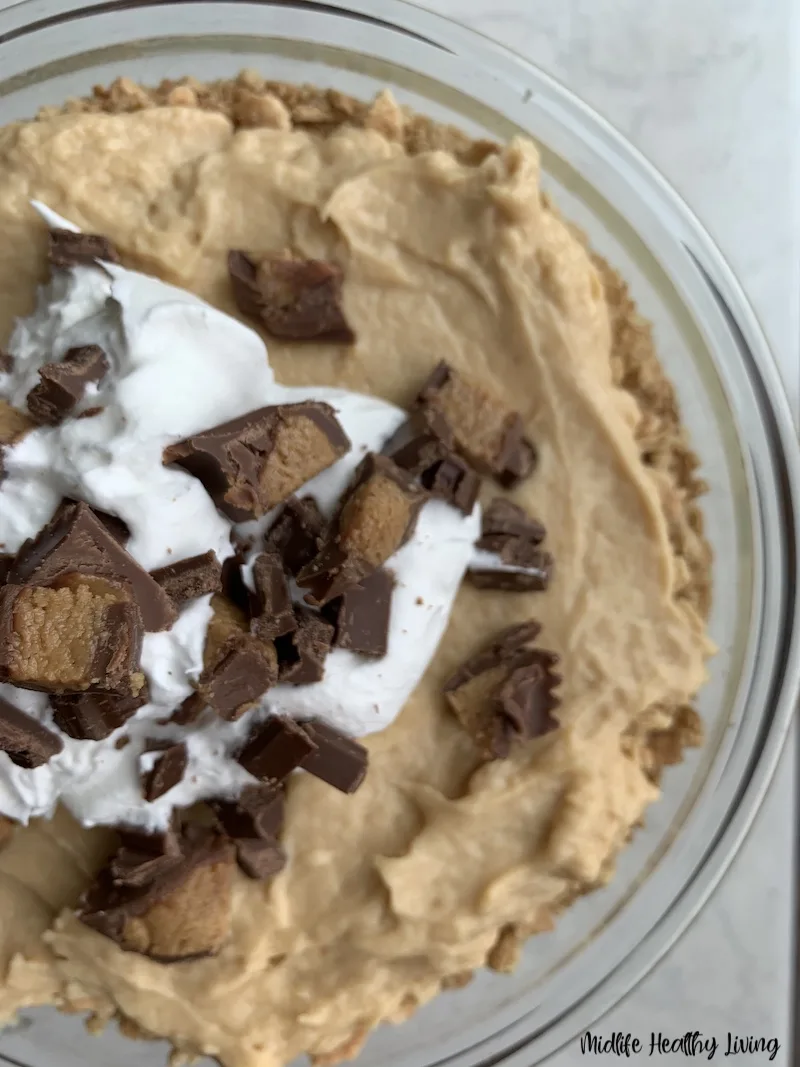 A close up view of the finished peanut butter parfait.