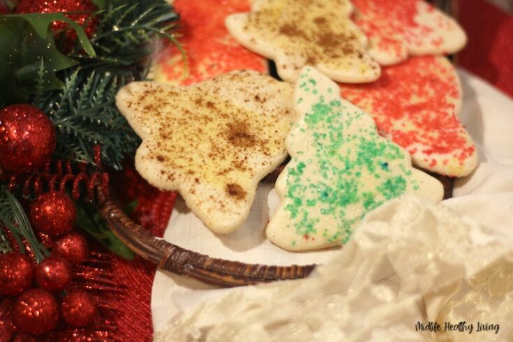 Featured image showing the finished grandmas sand tart cookies ready to eat.