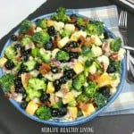 Weight Watchers broccoli cauliflower salad is a healthy side dish that the whole family will love! Just 4 Freestyle Smart Points per serving! Weight Watchers Salad | Weight Watchers Freestyle Salads | Weight Watchers Recipes #weightwatchersrecipes #weightwatchersfreestyle #freestylerecipes