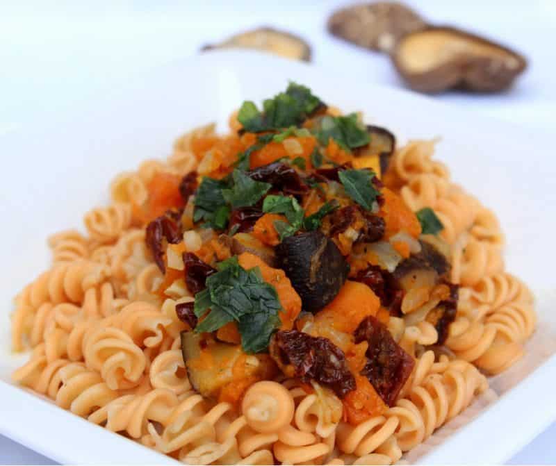 Fall is here! These are some great Weight Watchers Freestyle pumpkin recipes to try. All the healthy pumpkin spice recipes you could want and they're all Weight Watchers Friendly. Pumpkin Spice Recipes | Pumpkin Spice Desserts | Pumpkin Spice Drinks | Weight Watchers Pumpkin Recipes | Weight Watchers Freestyle Desserts | Weight Watchers Freestyle Recipes