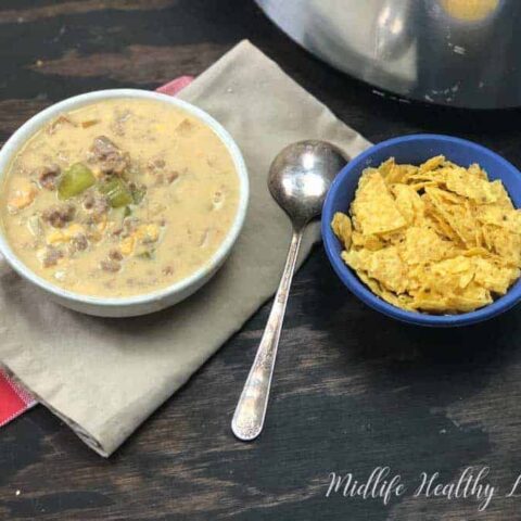 Crockpot cheeseburger soup is a healthy and hearty Weight Watchers Freestyle recipe that the whole family will love. Cheeseburger soup is a low point healthy dinner or lunch choice. 