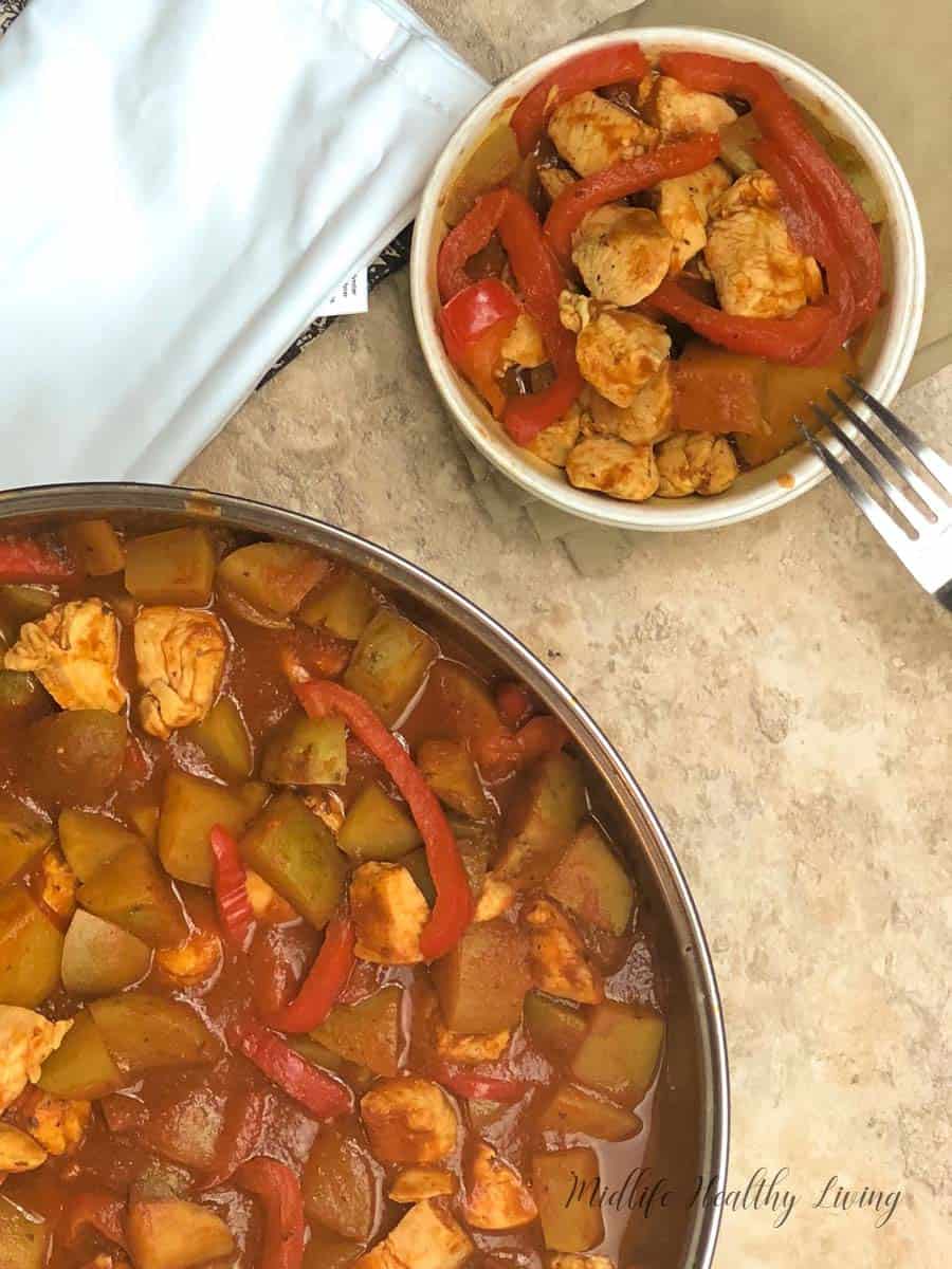 Weight Watchers Italian chicken is a one pot meal that you can make it less than 40 minutes. It's a low points dinner recipe that everyone will love.