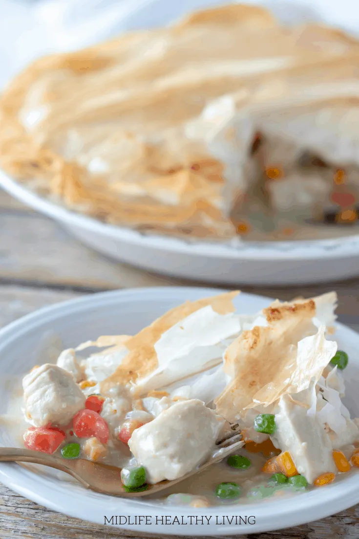 There is nothing better when it comes to comfort food than chicken pot pie! This delicious and healthy Weight Watchers chicken pot pie is easy to make and very low in points. 