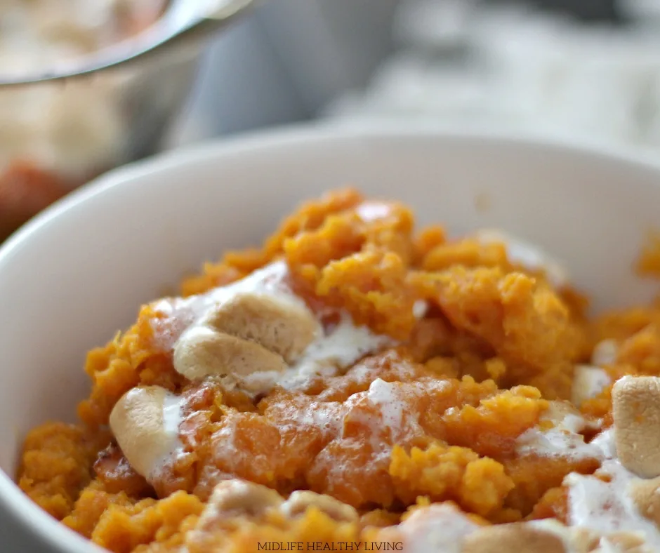 Weight Watchers sweet potato casserole is a great healthy side dish recipe. You can make this delicious baked sweet potatoes recipe for holidays and more! 