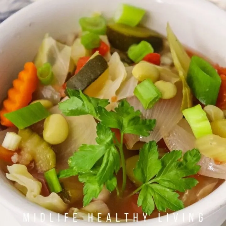 Featured image showing the finished Weight Watchers vegetable soup recipe.