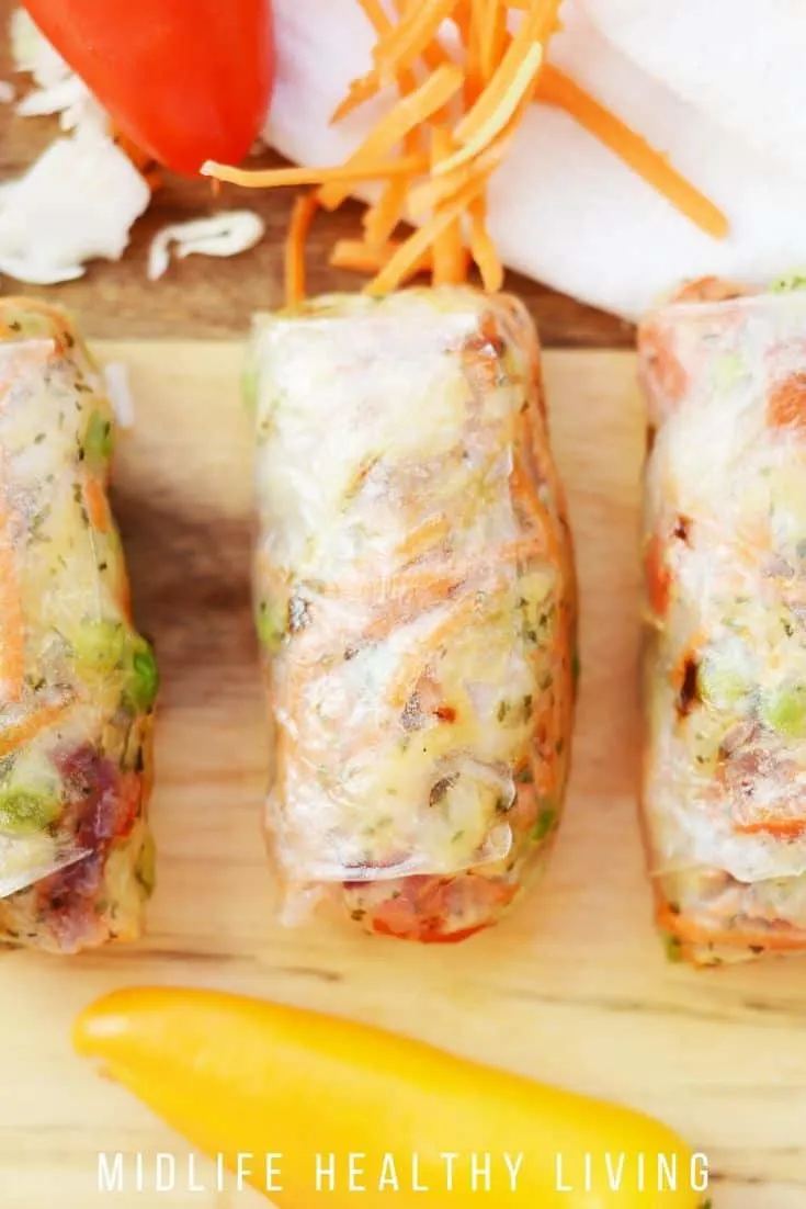 A photo of the completed recipe for shrimp spring rolls.
