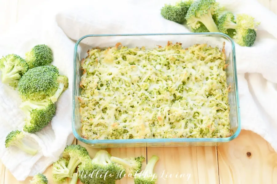 A view fo the full pan of finished parmesan broccoli healthy dip recipe.