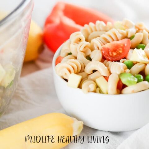 A featured image showing the finished weight watchers pasta salad recipe in a bowl ready to eat.