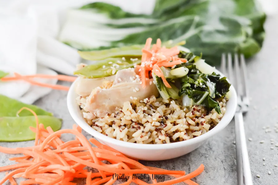 Here we see the finished weight watchers chicken bowl ready to eat.
