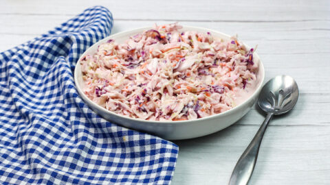 Featured image showing the healthy homemade coleslaw ready to eat.