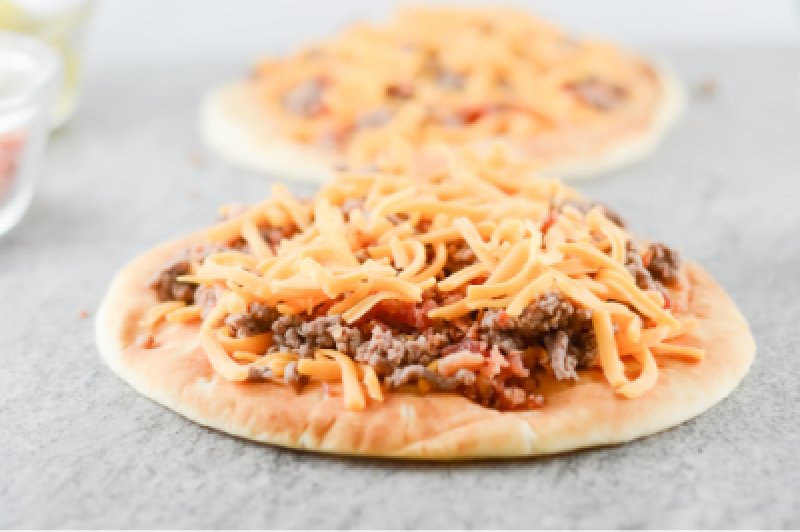 Bacon Cheeseburger Flatbread Pizza