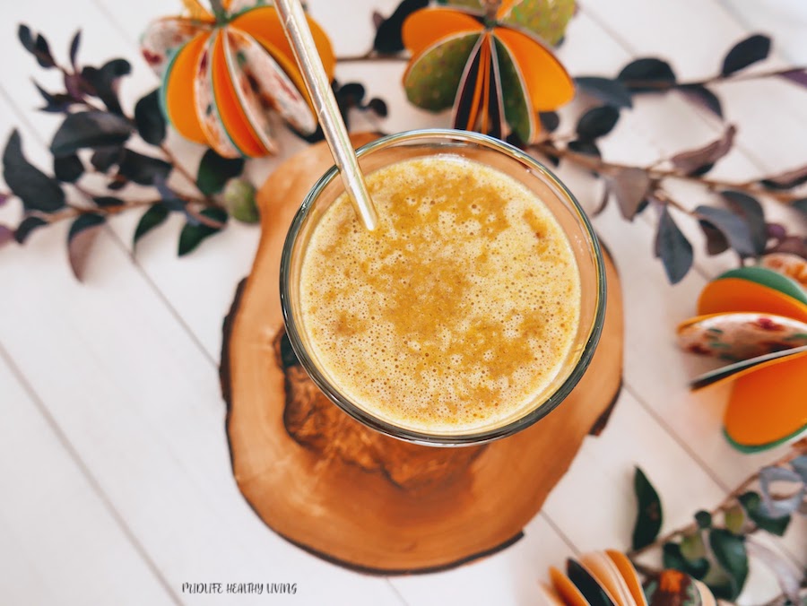 Featured image showing the finished weight watchers pumpkin smoothie recipe.