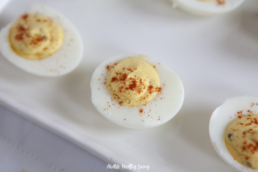 A close up of the finished deviled eggs. 