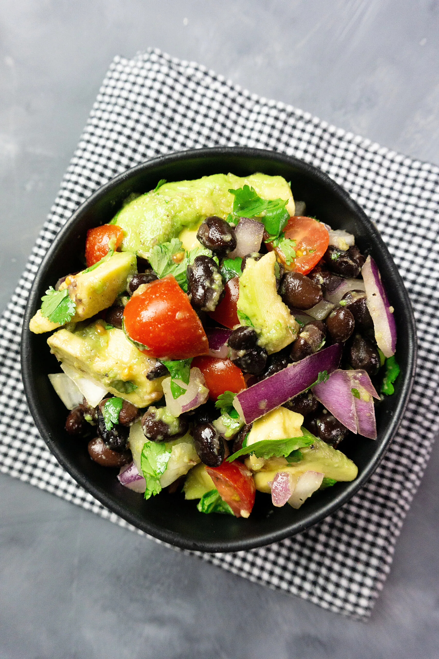 A close up view of the finished weight watchers black bean salad. 
