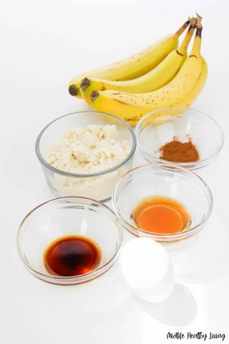 Ingredients for making banana cookies for weight watchers. 