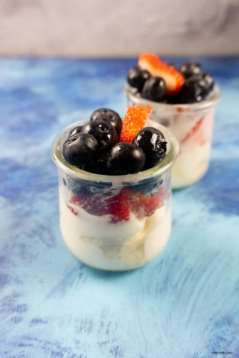 another look at the two finished fruit and yogurt parfaits for Weight Watchers. 