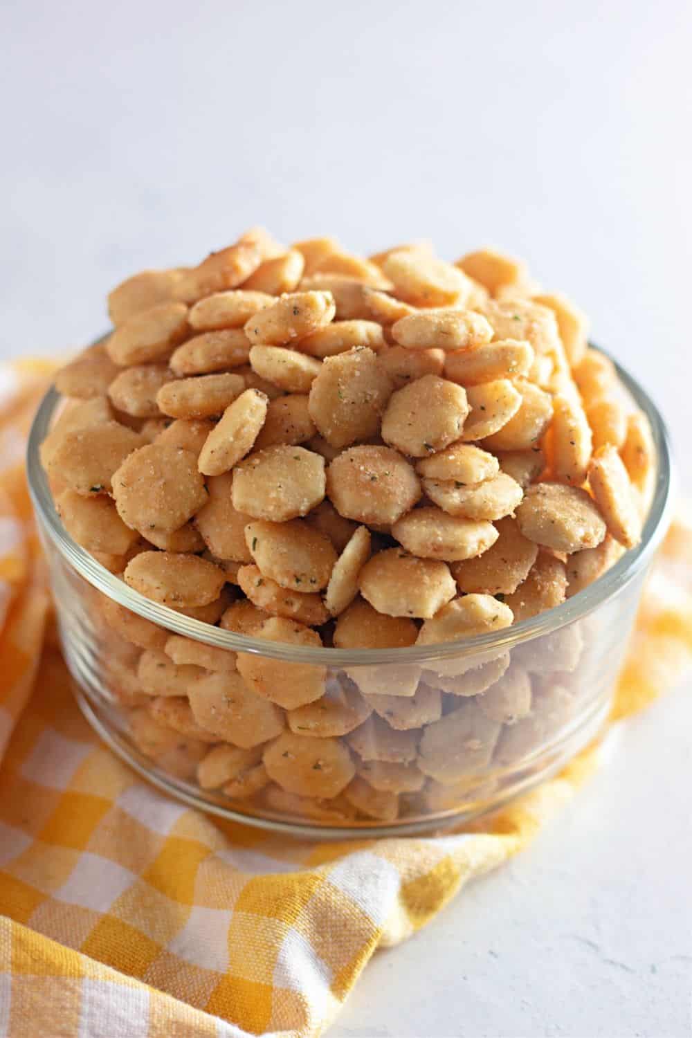 oyster crackers in a bowl