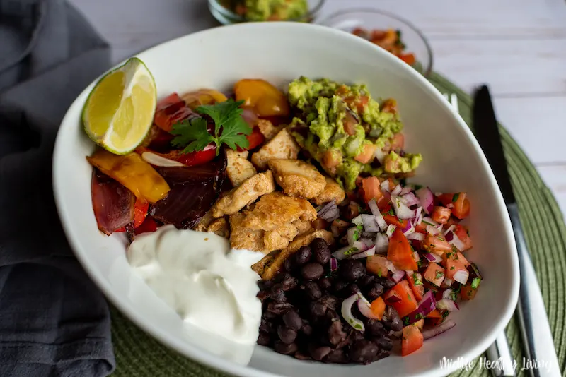 Featured image showing the finished weight watchers chicken fajita bowls ready to eat