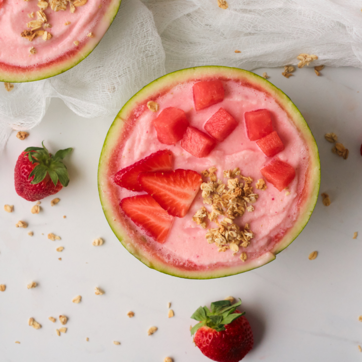 featured image showing finished watermelon smoothie bowl.