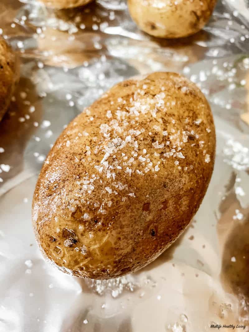 prepping potatoes for ground turkey stuffed potato skins