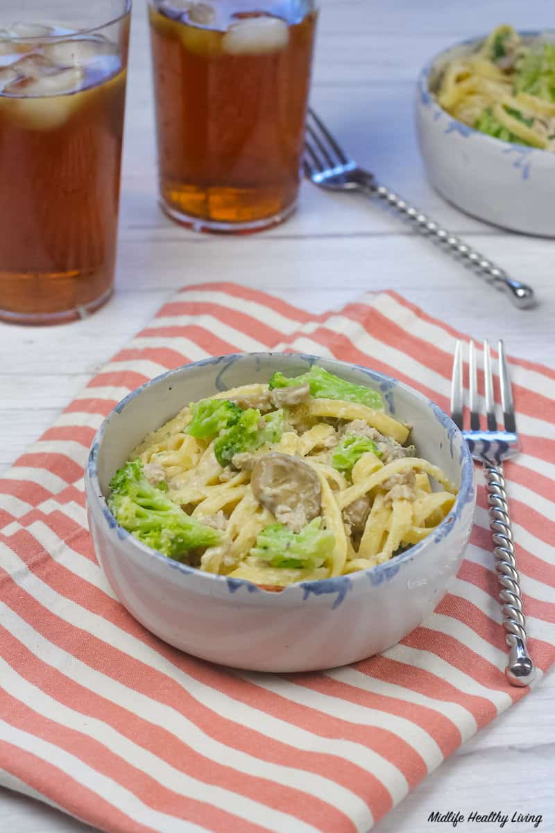 a bowl of the finished ground turkey alfredo