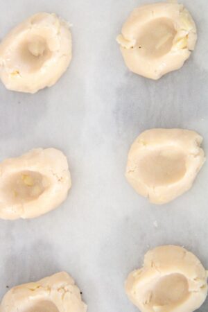 Thumbprint cookie formation
