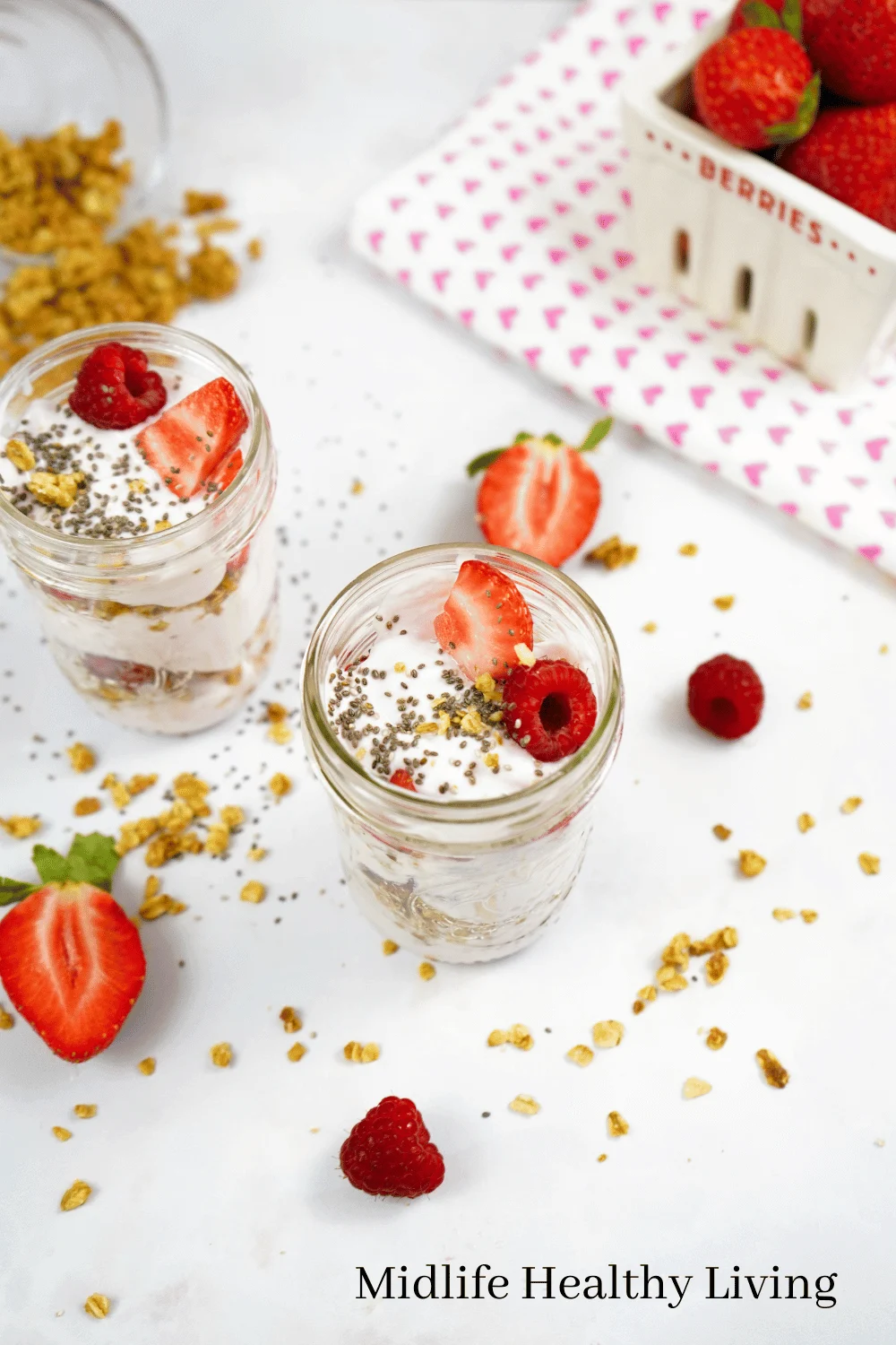 Crystalia Yogurt Parfait Cups with Lids, Large Breakfast On the Go