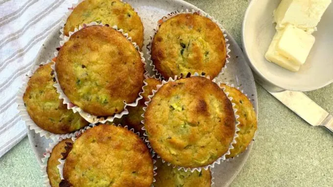 keto banana muffins recipe using almond flour and zuchinni